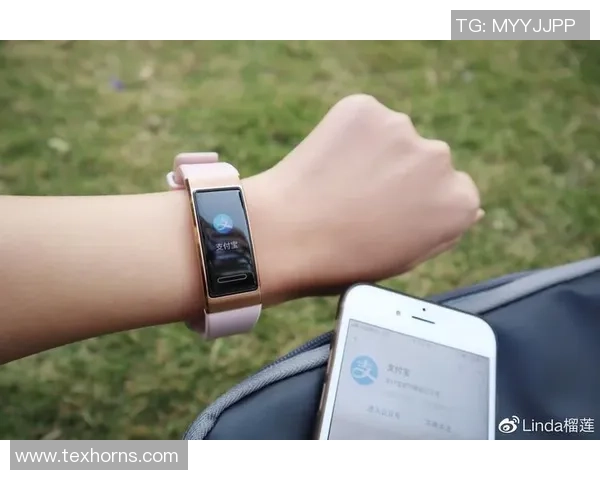 华为足球明星手机壳引领时尚潮流展现运动激情与个性风格