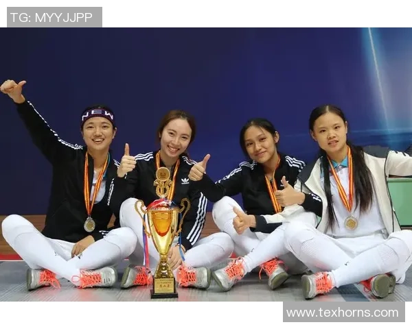 重庆羽毛球队在全国锦标赛积分榜中以85分稳居第一名展现强劲实力